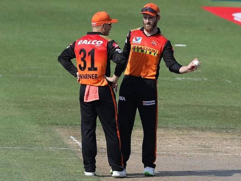 पहले चरण में वॉर्नर को कुछ मैचों के बाद कप्तानी से हटाकर विलियमसन को नया कप्तान बनाया गया था